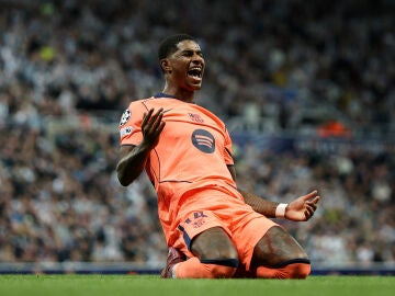 Newcastle - Barcelona: Marcus Rashford celebra su segundo gol