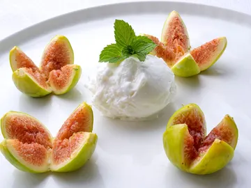 Arguiñano triunfa con uno de sus postres rápidos y originales: higos con helado Arguiñano triunfa con uno de sus postres rápidos y originales: higos con helado