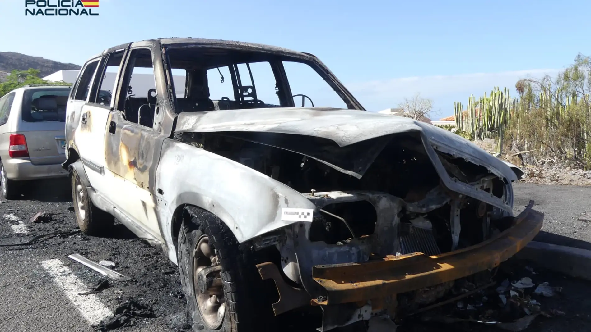 Detenido tras quemar seis vehículos en Tenerife Detenido tras quemar seis vehículos en Tenerife