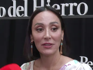 Tamara Falcó atendiendo a la prensa Tamara Falcó atendiendo a la prensa