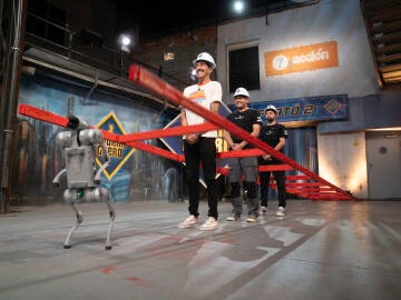 "&iquest;Ten&eacute;is ambulancia?": Luz Casal, impresionada ante la ciencia de Marron