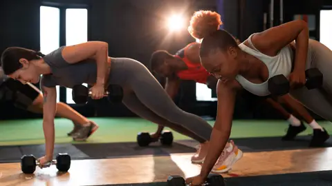 Mujeres en el gimnasio Mujeres en el gimnasio