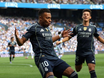 Kylian Mbapp&eacute; celebra un gol ante la Real Sociedad