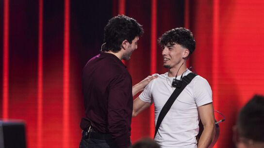 Sebasti&aacute;n Yatra y Jonny