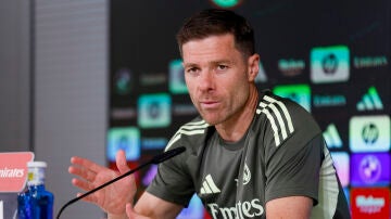 Xabi Alonso atiende a los medios en Valdebebas