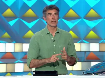 Jorge Fernández se sorprende al descubrir el precio de un pinball Jorge Fernández se sorprende al descubrir el precio de un pinball