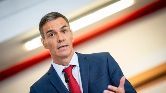 Pedro Sánchez El presidente del Gobierno, Pedro Sánchez, durante una visita a la escuela municipal infantil Casa de los Niños, a 17 de septiembre de 2025, en Getafe, Madrid (España). Durante su visita, Sánchez ha anunciado que presentará un anteproyecto de ley para reducir las horas lectivas del profesorado con el objetivo de alinearse con la recomendación del Consejo Escolar del Estado y bajar el ratio profesor-alumno17 SEPTIEMBRE 2025A. Pérez Meca / Europa Press17/09/2025