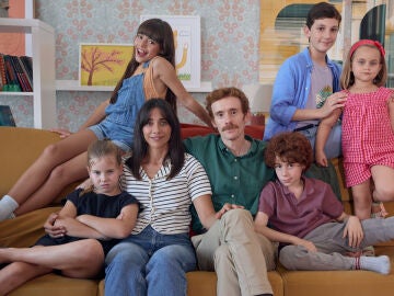 Daniel P&eacute;rez Prada y Mariam Hern&aacute;ndez en Padre no hay m&aacute;s que uno, la serie