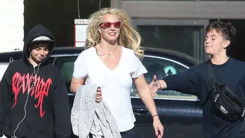 Britney Spears junto a sus hijos Britney Spears junto a sus hijos