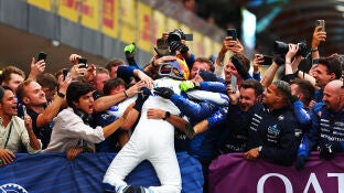 Carlos Sainz celebra su primer podio con Williams
