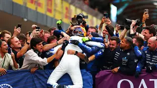 Carlos Sainz celebra su primer podio con Williams Carlos Sainz celebra su primer podio con Williams