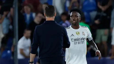 Xabi Alonso y Vinícius en el Ciutat de Valencia Xabi Alonso y Vinícius en el Ciutat de Valencia