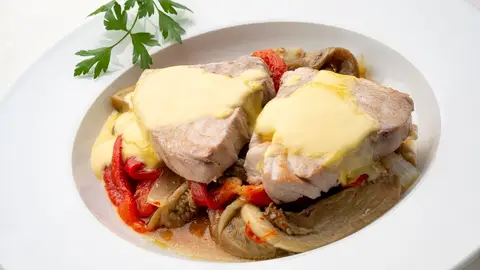 Receta fácil de bonito a la plancha con escalivada, de Karlos Arguiñano Receta fácil de bonito a la plancha con escalivada, de Karlos Arguiñano