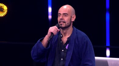 “Por lo menos no me he despeinado”: Nacho afronta con positividad su caída a la piscina