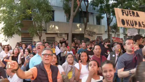 Barajas contra los okupas Barajas contra los okupas