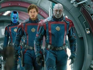 Karen Gillan como Nebula, Chris Pratt como Star-Lord y Dave Bautista como Drax en Guardianes de la Galaxia Vol. 3 en 2023