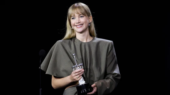 Jennifer Lawrence recibe el premio Donostia en el Festival de Cine de San Sebastián Jennifer Lawrence recibe el premio Donostia en el Festival de Cine de San Sebastián