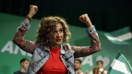 Montero dice que mientras gobierne PSOE habr&aacute; Ministerio de Igualdad y protecci&oacute;n a las mujeres "por mucho que rujan"