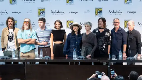 Eduardo Noriega, Óscar Jaenada, Hugo Arbués, Candela Saitta, Alexandra Masangkay, Melissa McBride, Norman Reedus y los productores Dan Percival y David Za, presentan la serie The Walking Dead: Daryl Dixon en la San Diego Comic-Con Málaga Eduardo Noriega, Óscar Jaenada, Hugo Arbués, Candela Saitta, Alexandra Masangkay, Melissa McBride, Norman Reedus y los productores Dan Percival y David Za, presentan la serie The Walking Dead: Daryl Dixon en la San Diego Comic-Con Málaga