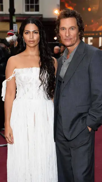 Matthew McConaughey y su mujer Camila Alves en el estreno de The lost bus Matthew McConaughey y su mujer Camila Alves en el estreno de The lost bus