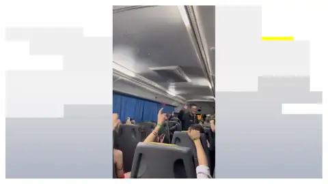 Alumnos argentinos cantando frases antisemitas en un autobús Alumnos argentinos cantando frases antisemitas en un autobús