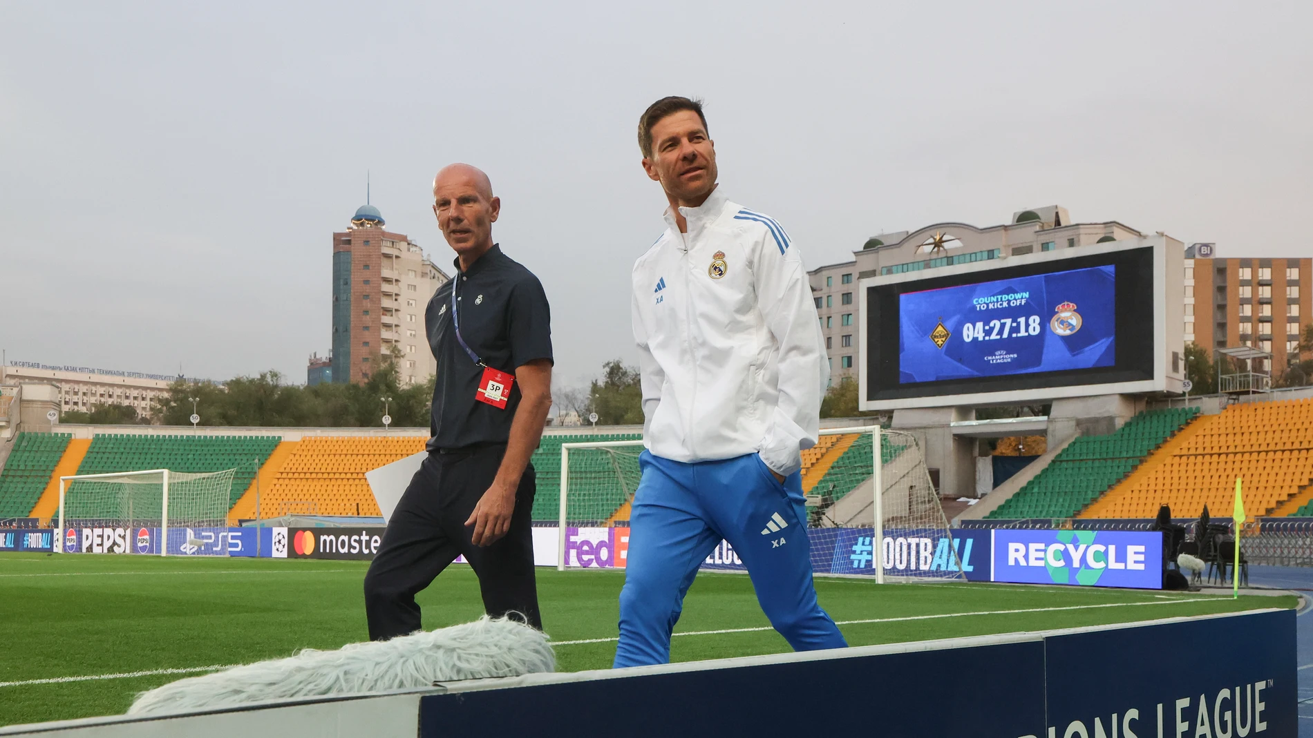Xabi Alonso, en Almaty Xabi Alonso, en Almaty