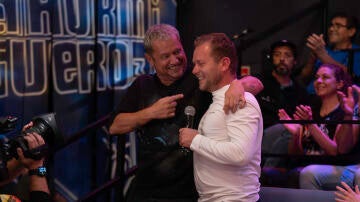 ¡Un parecido increíble! El Monaguillo conoce a su doble en El Hormiguero
