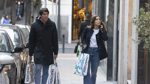 María Pombo y Pablo Castellano por la calle María Pombo y Pablo Castellano por la calle
