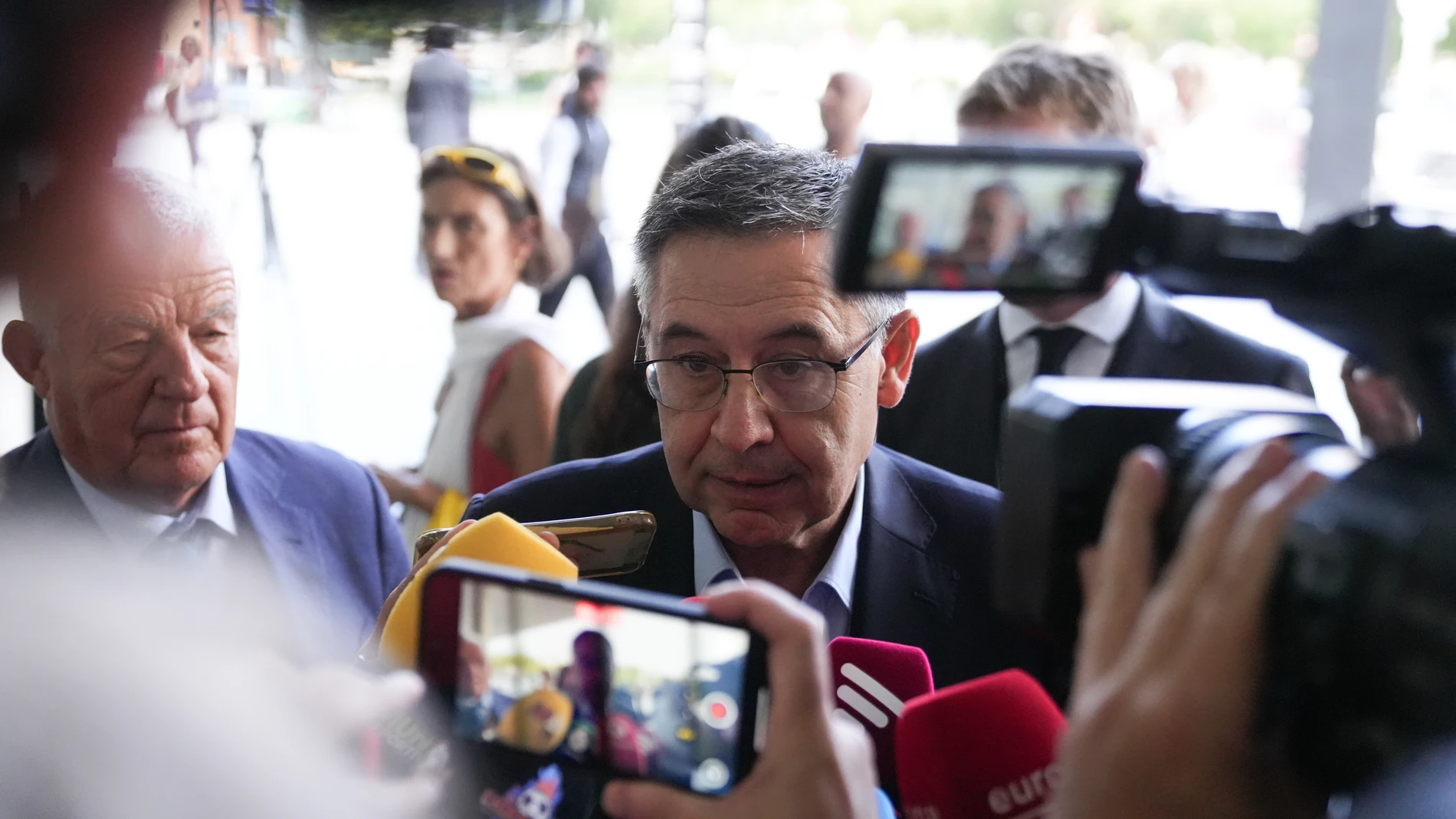 Bartomeu habla ante los medios tras declarar como investigado en el 'caso Negreira' el 18 de septiembre Bartomeu habla ante los medios tras declarar como investigado en el 'caso Negreira' el 18 de septiembre