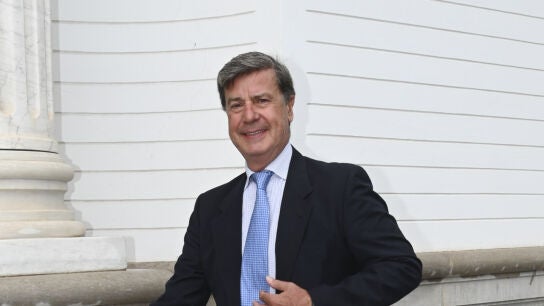 Cayetano Mart&iacute;nez de Irujo yendo a los toros