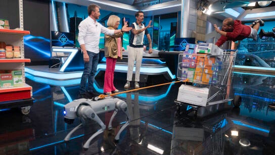 Marron presenta al perro Alicio y al h&eacute;roe del super: as&iacute; hace la compra el equipo de ciencia de El Hormiguero