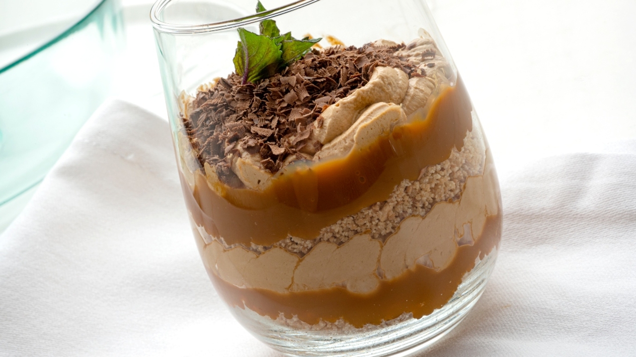 vasitos de café y dulce de leche vasitos de café y dulce de leche