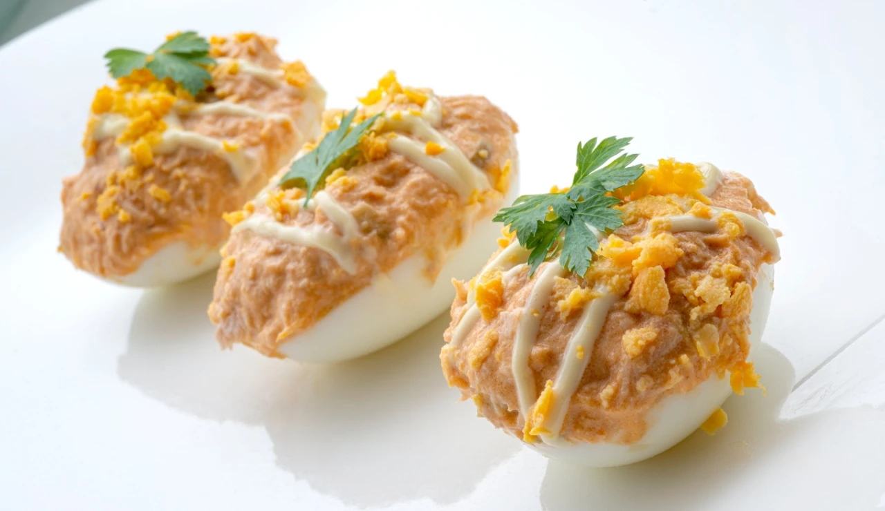 Huevos rellenos, un clásico fácil y delicioso de Karlos Arguiñano