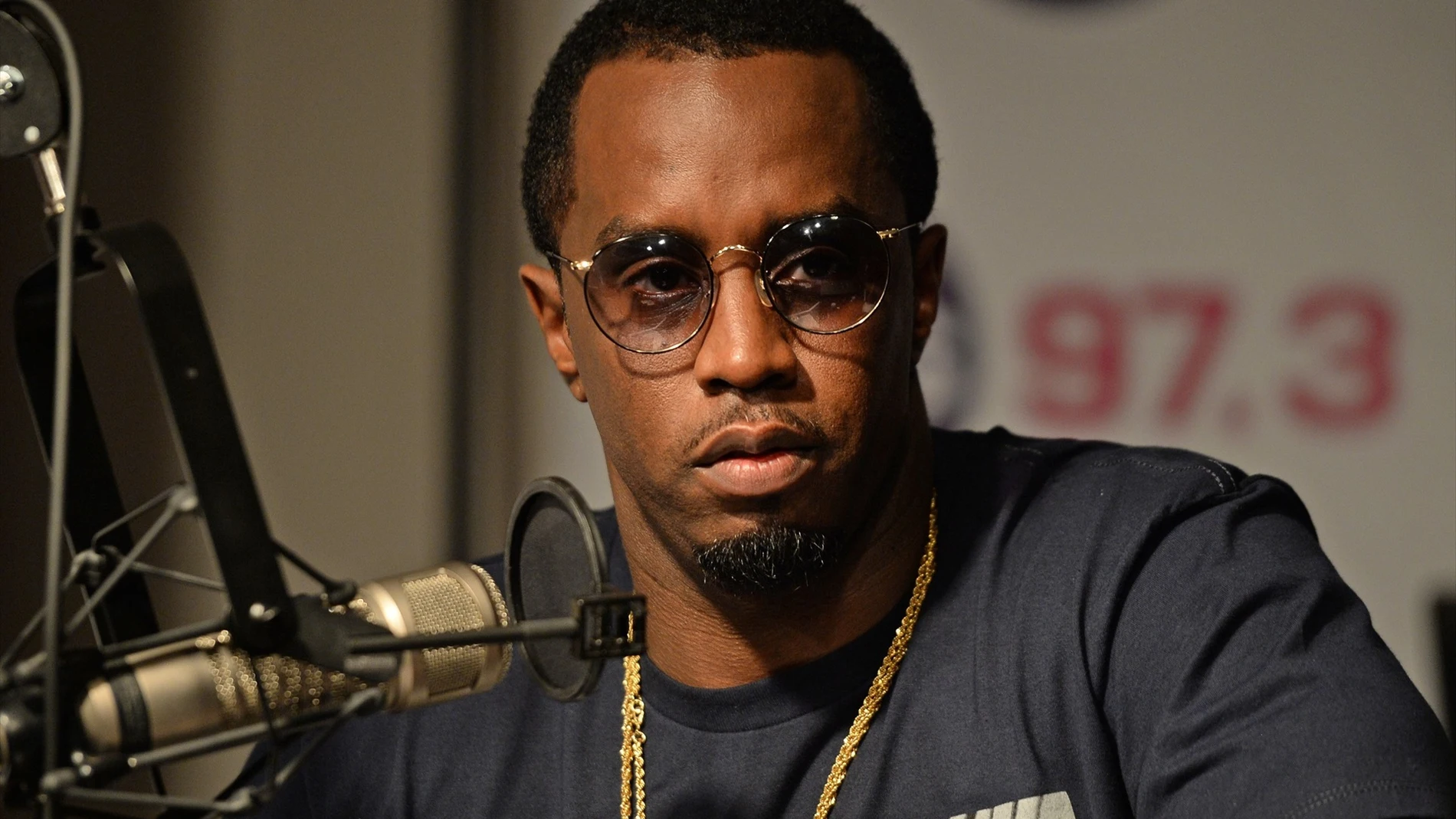 Puff Diddy es condenado a 4 años y dos meses de prisión y a una multa de 500.000 dólares por delitos relacionados con la prostitución Puff Diddy es condenado a 4 años y dos meses de prisión y a una multa de 500.000 dólares por delitos relacionados con la prostitución