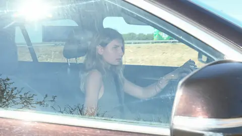 Amina Martínez de Irujo llegando a la preboda de su padre Cayetano Amina Martínez de Irujo llegando a la preboda de su padre Cayetano