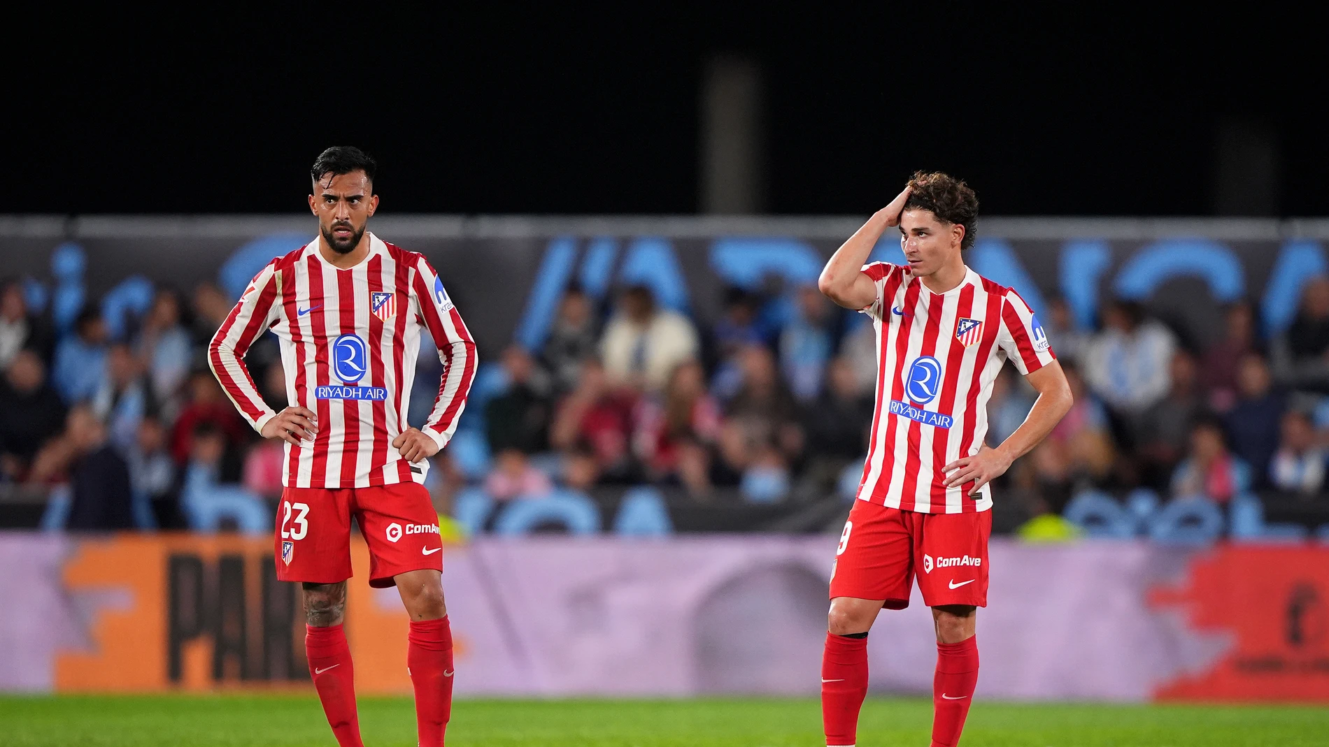 Los jugadores del Atlético durante el partido en Balaídos ante el Celta Los jugadores del Atlético durante el partido en Balaídos ante el Celta