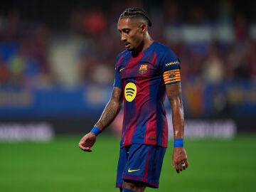 Raphinha en un partido con el Barça