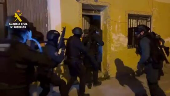  Siete detenidos por explotar a 45 trabajadores en La Rioja, incluidos tres menores: viv&iacute;an hacinados y trabajaban sin contrato bajo promesas falsas de legalizaci&oacute;n