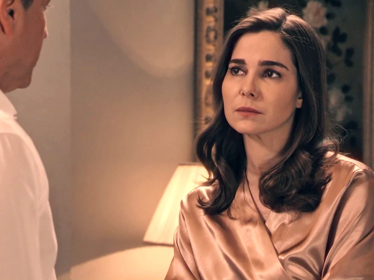 Avance del próximo capítulo de Sueños de libertad: Gabriel intenta reconquistar a Begoña, pero ella se mantiene distante