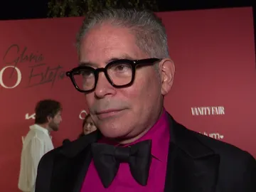 Boris Izaguirre haciendo declaraciones a los medios Boris Izaguirre haciendo declaraciones a los medios