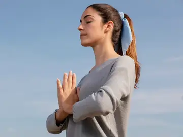 Mujer en paz Mujer en paz