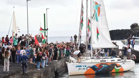 La nueva flotilla a Gaza denuncia que Israel ha atacado al menos tres de sus barcos en aguas internacionales La nueva flotilla a Gaza denuncia que Israel ha atacado al menos tres de sus barcos en aguas internacionales