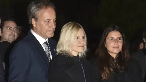 Eugenia Martínez de Irujo, su hija Cayetana Rivera y Narcís Rebollo Eugenia Martínez de Irujo, su hija Cayetana Rivera y Narcís Rebollo