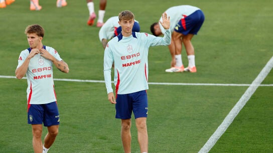Dean Huijsen durante la concentraci&oacute;n con la selecci&oacute;n espa&ntilde;ola