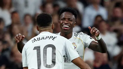 Mbappé y Vinícius celebra un gol con el Real Madrid Mbappé y Vinícius celebra un gol con el Real Madrid