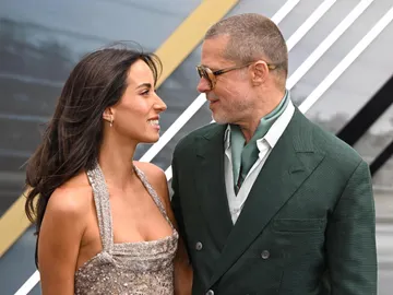 Ines de Ramon y Brad Pitt Ines de Ramon y Brad Pitt