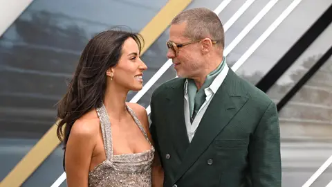 Ines de Ramon y Brad Pitt Ines de Ramon y Brad Pitt