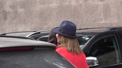 El cariñoso gesto entre la infanta Elena y su hija, Victoria Federica
