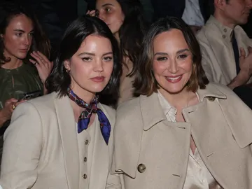 Isabelle Junot y Tamara Falcó, juntas en un desfile Isabelle Junot y Tamara Falcó, juntas en un desfile