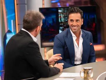 Las manías más extrañas de David Bustamante antes de sus conciertos: "Me tiene que cuadrar el pie derecho" Las manías más extrañas de David Bustamante antes de sus conciertos: "Me tiene que cuadrar el pie derecho"